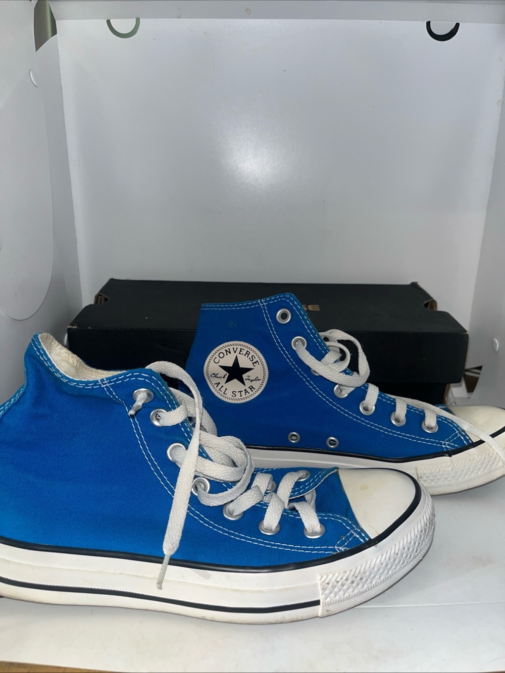 Converse Chuck Taylor All Star High Top Sneaker Women’s Sz 7 Bright Blue